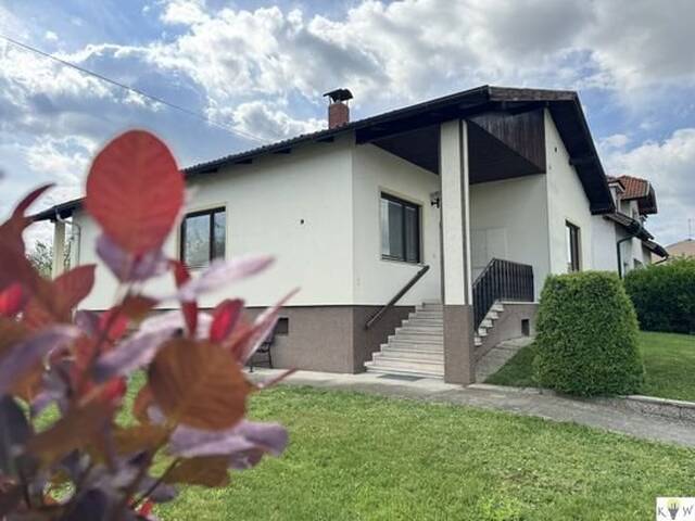 Immobilie in Gols - REDUZIERT! Ideales Wohnhaus mit großem sonnigen Grund für Sie und Ihre Familie! - Bild 2