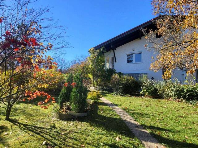 Immobilie in Breitenfurt bei Wien - IN KAUFABWICKLUNG! MASSIVHAUS MIT IDYLLISCHEM GARTEN IN SCHÖNER HÖHEN-AUSSICHTSLAGE - Bild 0