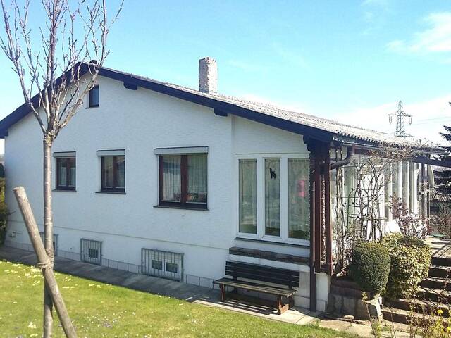 Immobilie in Breitenfurt bei Wien - IN KAUFABWICKLUNG! MASSIVHAUS MIT IDYLLISCHEM GARTEN IN SCHÖNER HÖHEN-AUSSICHTSLAGE - Bild 3