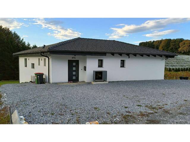 Immobilie in Nestelbach bei Graz - Neubau Bungalow mit wunderschönem Aussicht - Bild 0