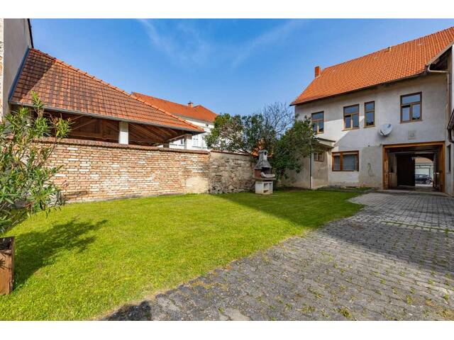 Immobilie in Ravelsbach - GEPFLEGTES STADTHAUS IDEAL FÜR JUNG UND ALT- Wohnen, Mehrgenerationenprojekt, kleine Geschäftsnische oder Büro im Erdgeschoss - Bild 1