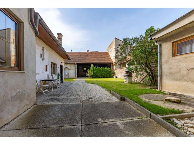 Immobilie in Ravelsbach - GEPFLEGTES STADTHAUS IDEAL FÜR JUNG UND ALT- Wohnen, Mehrgenerationenprojekt, kleine Geschäftsnische oder Büro im Erdgeschoss - Bild 2