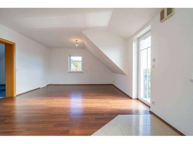 Immobilie in Hofamt Priel - Herrliche 3 Zimmerwohnung mit Balkon und Schwimmteich in Hofamt Priel - PROVISIONSFREI - Bild 2