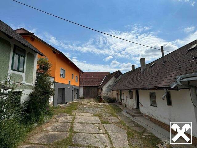 Immobilie in Rossa - Ehemaliger Bauernhof mit neuem Einfamilienhaus - Bild 3