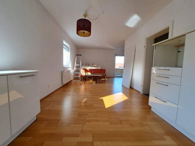 Immobilie in Voitsberg - Moderne 4-Zimmer-Wohnung mit Sonnenbalkon und großem Dachboden - Bild 4