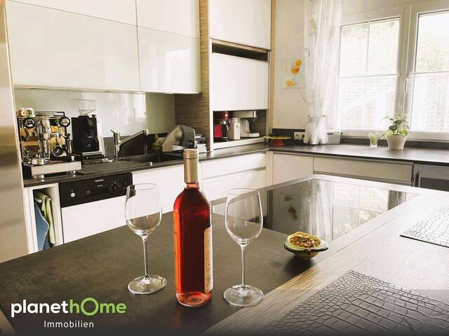 Immobilie in Kirchschlag bei Linz - Repräsentatives Haus in Kirchschlag Linz-Nähe, es vereint Harmonie und Individualität - Bild 3