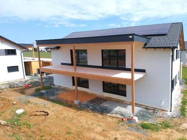 Immobilie in Fürstenfeld - Nur mehr 1 verfügbar: Wunderschöne, vermietete Anlegerwohnung (72m²) mit überdachter Terrasse und Riegersburgblick bei Fürstenfeld! Provisionsfrei! - Bild 2