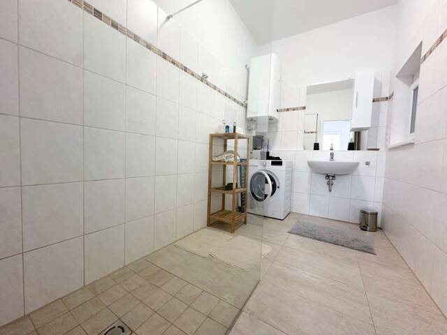 Immobilie in Feldbach - Weitblick genießen: Eigentumswohnung mit traumhafter Aussicht bei Feldbach ...! - Bild 2