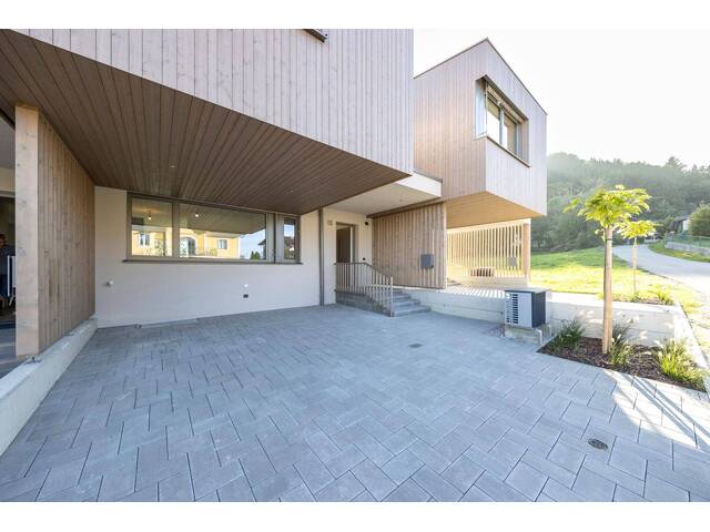 Immobilie in Moosdorf - MOOSDORF | Architekten-Reihenhäuser in Grünlage RH_B1 - Bild 0