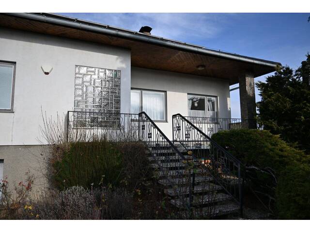 Immobilie in Unternalb - Wohnen mit Weitblick in Unternalb bei Retz – Bezugsfertiges Haus mit Garten und Garage - Bild 2