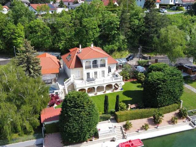 Immobilie in Neufeld an der Leitha - Einmalige Gelegenheit am Seeufer - außergewöhnliches Anwesen auf Pachtgrund zu verkaufen - Bild 0