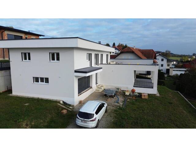 Immobilie in Peuerbach - Grosses Neubauhaus mit 100 m2 Wohnessbereich und toller Ausssicht vom Margaretenberg NEUER PREIS - Bild 2