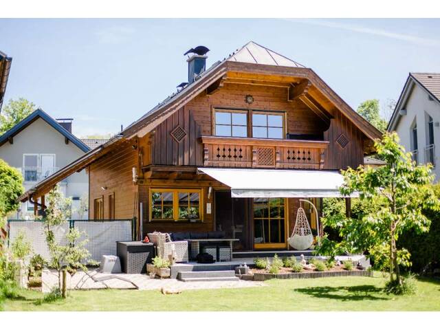 Immobilie in Mattsee - Exklusives Holzhaus in idyllischer Lage am Obertrumer See - Bild 0