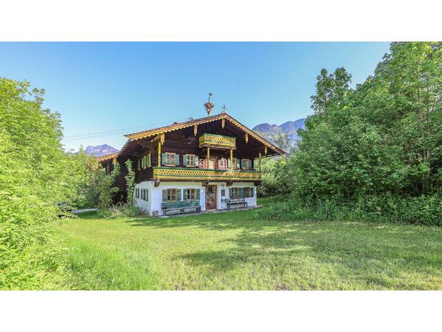 Immobilie in Erpfendorf - Historisches Bauernhaus in Grün-Ruhelage - Bild 2