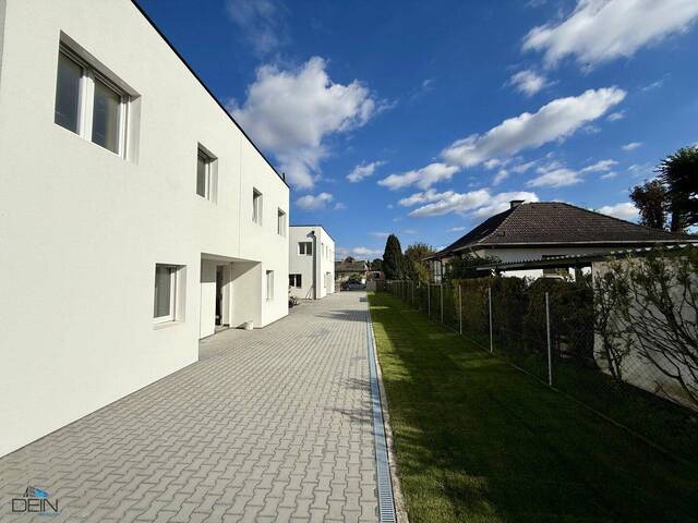 Immobilie in Markgrafneusiedl - PREISREDUKTION! TRAUMHAFTE 5 ZIMMER DOPPELHAUSHÄLFTEN MIT EIGENGÄRTEN IN MARKGRAFNEUSIEDL! - Bild 0