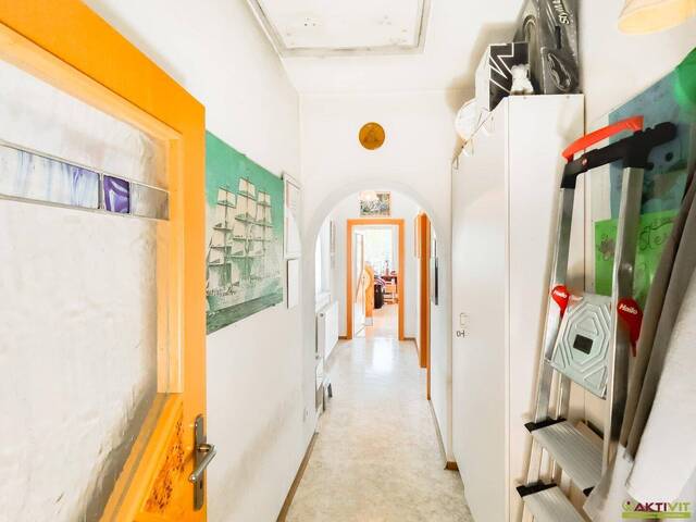 Immobilie in Feldkirchen bei Graz - Familienfreundliches Haus mit großem Garten, Ausbaupotenzial, Wintergarten, Kamin und viel Platz zur Entfaltung. - Bild 3