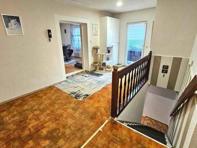 Immobilie in Griffen - Saniertes Stadthaus mit lauschigem Innenhof, viel Lagerplatz, gute Infrastruktur - Bild 1