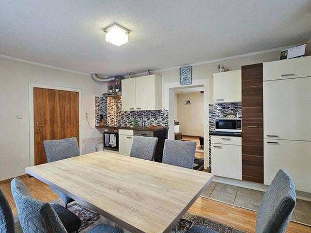 Immobilie in Griffen - Saniertes Stadthaus mit lauschigem Innenhof, viel Lagerplatz, gute Infrastruktur - Bild 3