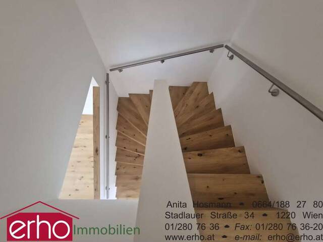 Immobilie in Spillern - Traumhaftes Reihenhaus mit Garten und Carport in Spillern - Blick zur Burg Kreuzenstein - Bild 3