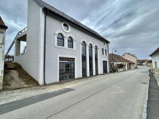 Immobilie in Großriedenthal - LUXUSVILLA ERSTBEZUG Großriedenthal bei Tulln/ Belagsfertig - Bild 1