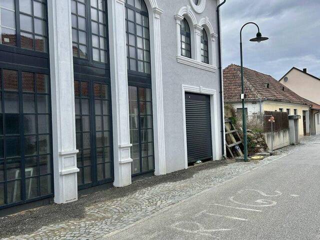 Immobilie in Großriedenthal - LUXUSVILLA ERSTBEZUG Großriedenthal bei Tulln/ Belagsfertig - Bild 2