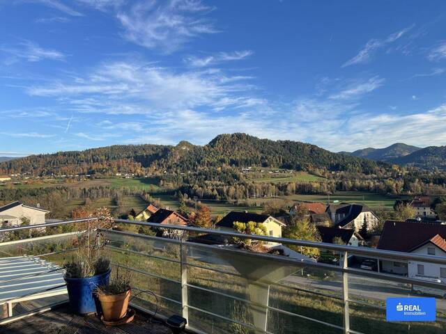 Immobilie in St. Georgen am Längsee - Haus mit separatem Gästebereich, Traum Ausblick und großer Terrasse in Sankt Georgen am Längsee! - Bild 0