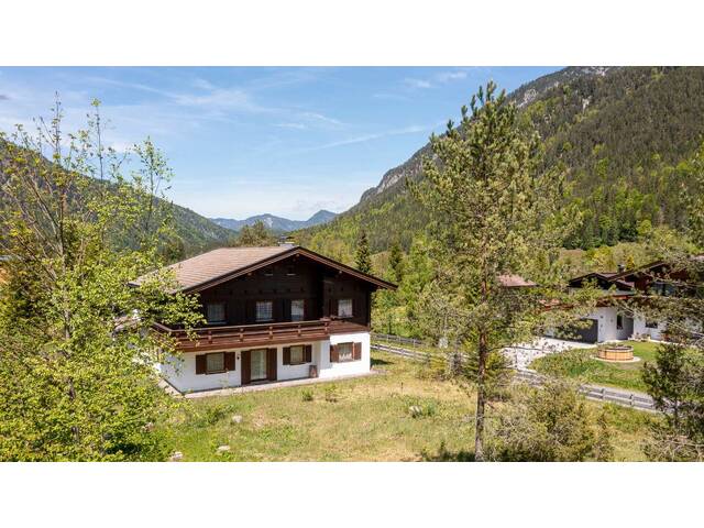 Immobilie in St. Ulrich am Pillersee - Einfamilienhaus mit zusätzlichem Baugrundstück in sonniger Ruhelage - Bild 1