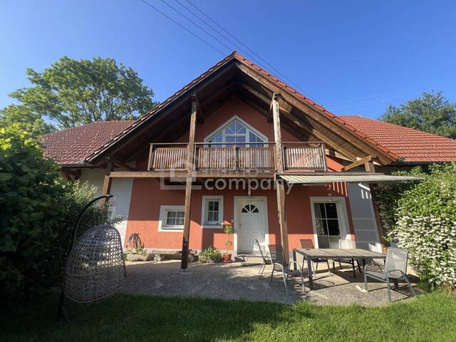 Immobilie in Prambachkirchen - Raus aus der Stadt und rein in die Natur mit 250qm Wohnfläche - Bild 0