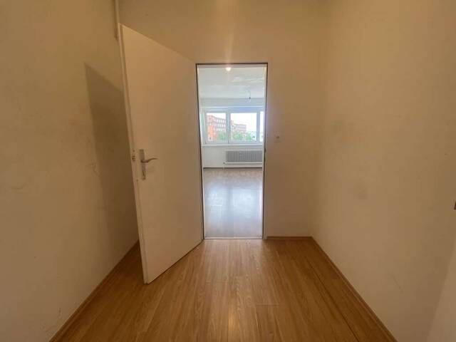 Immobilie in St. Pölten - PROVISIONSFREI! HELLE, GUT GESCHNITTENE 3-ZIMMER WOHNUNG, ZENTRAL BEGEHBAR MIT LOGGIA IM SÜDLICHEN ST. PÖLTEN! - Bild 3