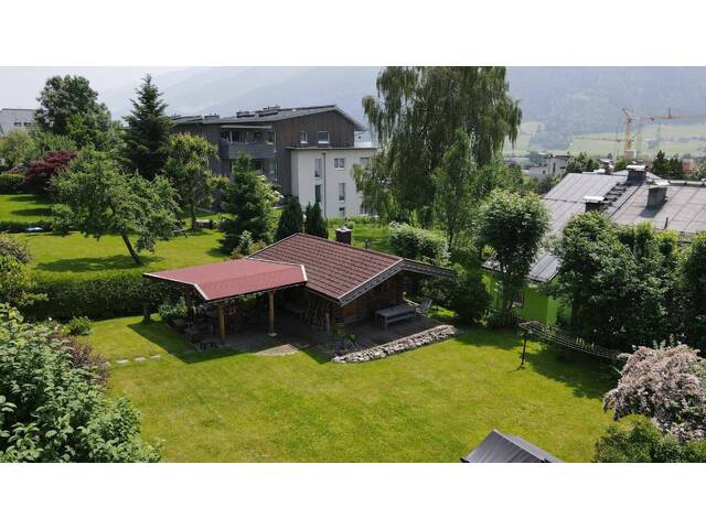 Immobilie in Uttendorf - Ein freistehendes Mehrfamilienhaus mit 3 Wohnungen in der Region Zell am See / Kaprun mit schönem Ausblick auf die Hohen Tauern mit der Möglichkeit, 2 Einheiten touristisch zu vermieten. - Bild 2