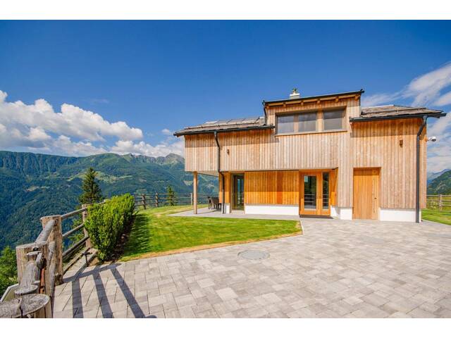 Immobilie in Mühldorf - ANKOMMEN. AUFATMEN. BLEIBEN. EXKLUSIVES NEUBAU-CHALET MIT FREIZEITWOHNSITZWIDMUNG IM MÖLLTAL! - Bild 0