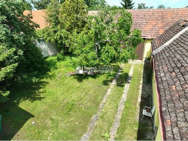 Immobilie in Mannersdorf am Leithagebirge - Sanierungsbedürftiges Haus mit Stadl und großen Grund zu verkaufen! - Bild 2