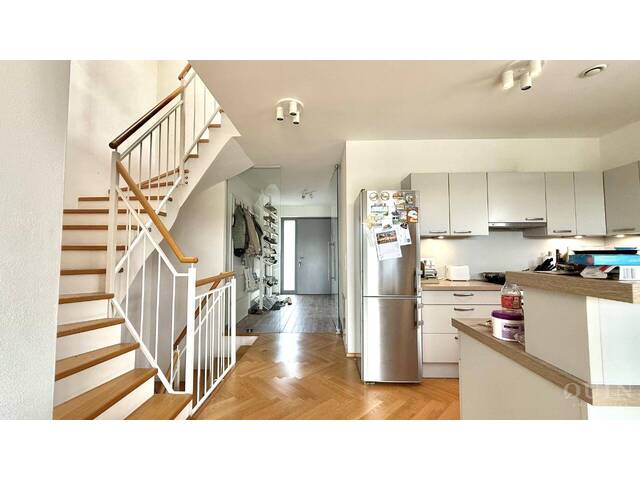 Immobilie in Langenlebarn-Oberaigen - Lichtdurchlutetes Eckreihenhaus in Langenlebarn - Bild 1