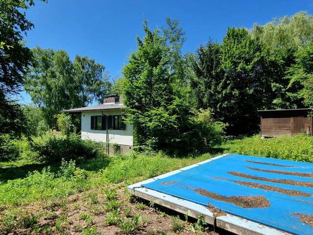 Immobilie in Rekawinkel - TRAUMHAFT SCHÖNES GRUNDSTÜCK MIT RENOVIERUNGSBEDÜRFTIGEM HAUS - Bild 1