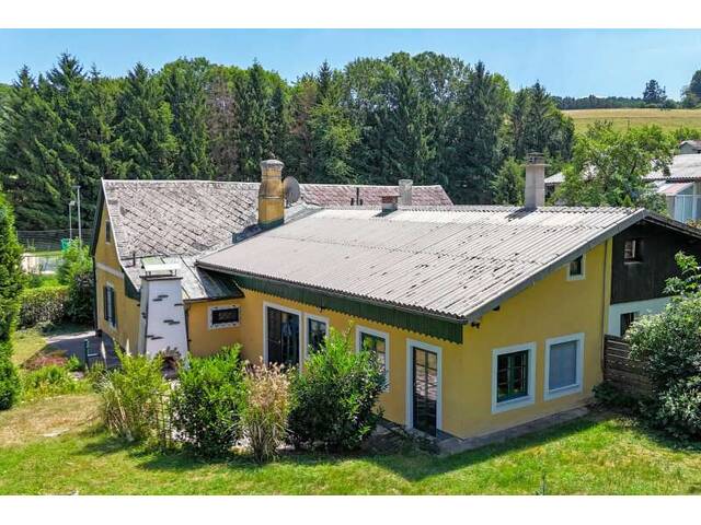 Immobilie in Wolfsgraben - Rarität im Wienerwald! Romantisches Jahrhundertwendehäuschen mit großem Garten - Bild 0