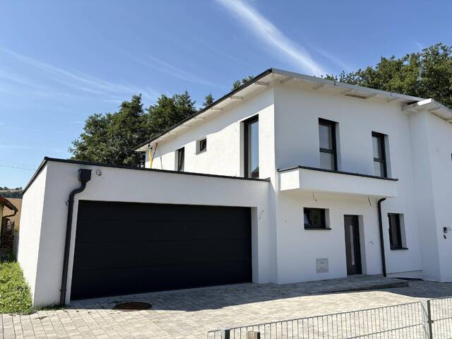 Immobilie in Wartberg ob der Aist - Moderne belagsfertige Doppelhaushälfte mit Garten, Doppelgarage und 4 Schlafzimmern - Bild 0