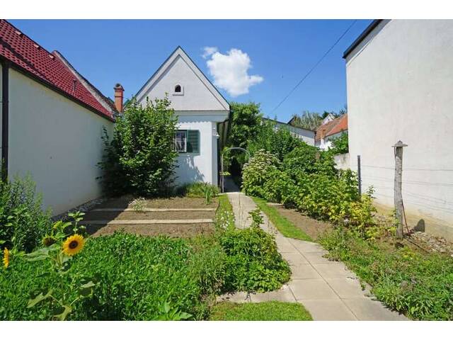 Immobilie in Mörbisch am See - Einmalig! Stilvolle Premium-Residenz mit altem Weinhaus am Neusiedler See - Bild 2