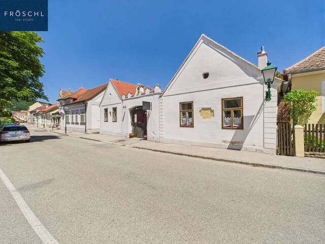 Immobilie in Gars am Kamp - Denkmalgeschütztes Gasthaus 'Zum Goldenen Hirschen' - Einzigartiges Kulturdenkmal mit Gastronomietradition seit 1920 - Bild 0