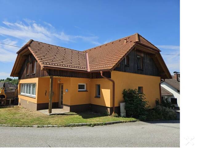 Immobilie in Mönchdorf - Generalsaniertes Wohnhaus in Zentrumslage - Bild 2