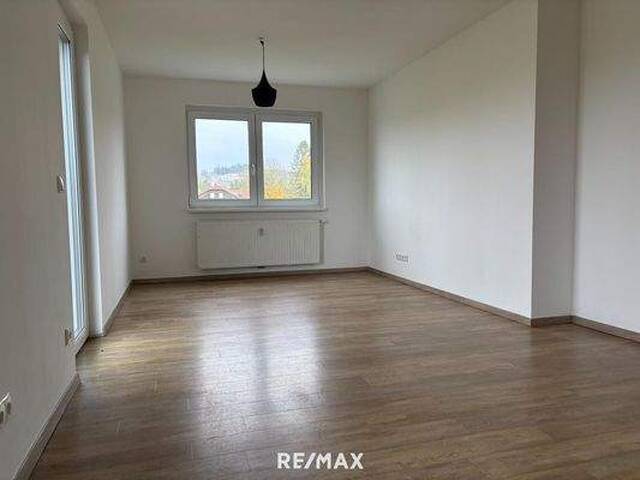 Immobilie in St. Florian am Inn - Erdgeschoßwohnung mit eigenem Gartenanteil in zentraler Lage - Bild 3