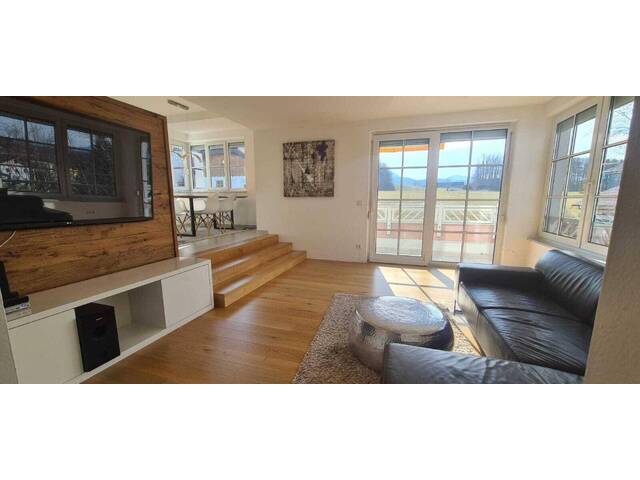 Immobilie in Henndorf am Wallersee - LUFTIG & HELL IN HENNDORF A. WALLERSEE! 118 m² Maisonette mit Stil! - Bild 0