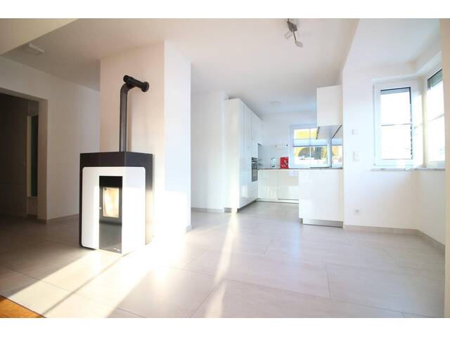 Immobilie in Henndorf am Wallersee - LUFTIG & HELL IN HENNDORF A. WALLERSEE! 118 m² Maisonette mit Stil! - Bild 1