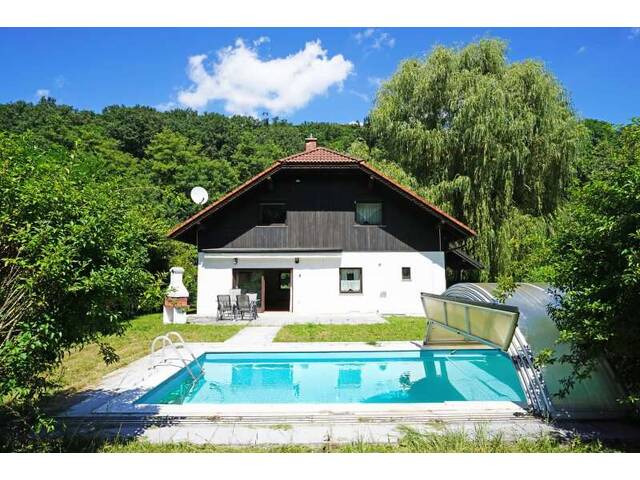 Immobilie in Purkersdorf - Grünruhelage am Waldrand! Familienidyll mit großem Garten, Schwimmbecken und Sauna - Bild 0