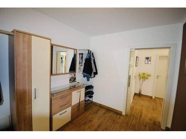 Immobilie in Fernitz - Exklusives Einfamilienhaus mit Galerie, Garten & Nebengebäuden - Ruheoase im Grünen bei Reitanlage - Bild 4