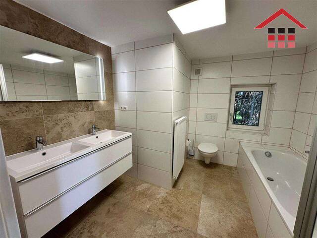 Immobilie in Neukirchen an der Vöckla - ID 977 Wohnhaus am Waldrand in Ruhelage mit Gebirgsblick - Bild 4