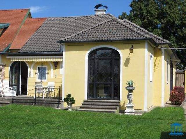 Immobilie in Katzelsdorf - Historisches Wohnhaus in Katzelsdorf - Bild 1