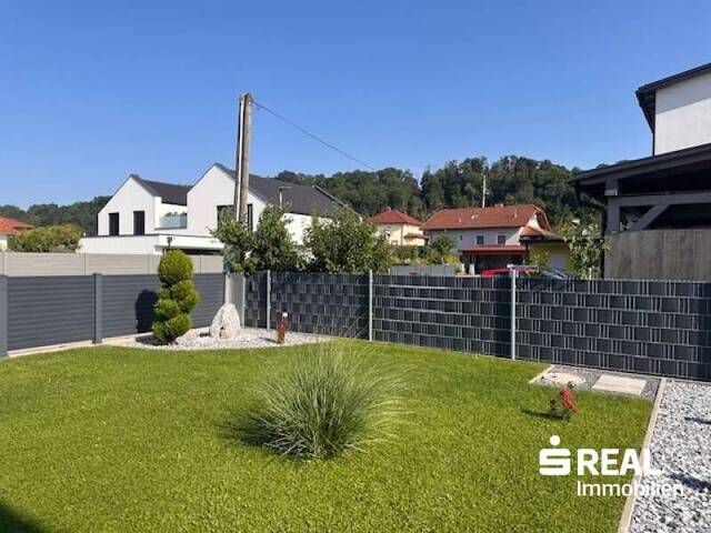 Immobilie in Pucking - Großes Wohnhaus mit Pool in 4055 Pucking - Bild 3