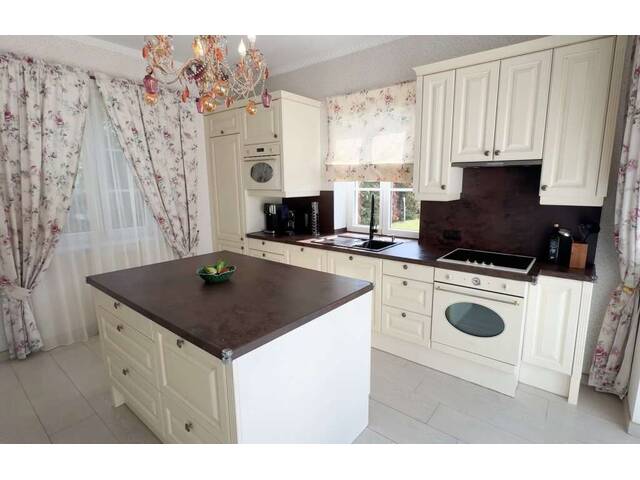 Immobilie in Oberwaltersdorf - LUXUS VILLA mit großem Grundstück, Pool, Whirpool & Sauna im FONTANA Golfresort!!! - Bild 3