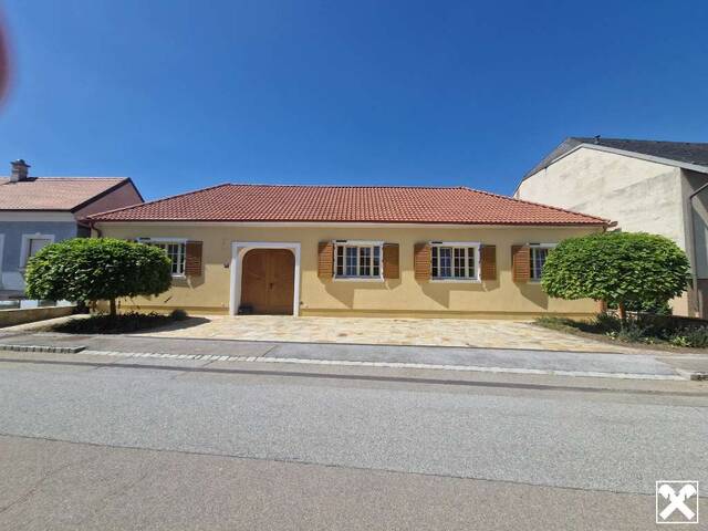 Immobilie in Frauendorf an der Schmida - VIEL LIEBE ZUM DETAIL - IDEAL FÜR TIERFREUNDE & FREUNDE VON LUXURIÖSEM WOHNEN AM LAND - Bild 0