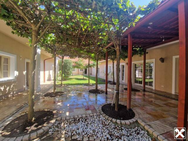 Immobilie in Frauendorf an der Schmida - VIEL LIEBE ZUM DETAIL - IDEAL FÜR TIERFREUNDE & FREUNDE VON LUXURIÖSEM WOHNEN AM LAND - Bild 2